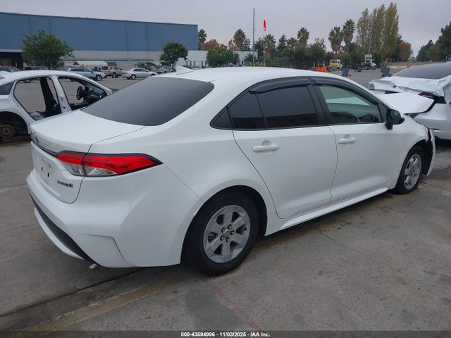 Toyota Corolla Hybrid Le 2022 JTDEAMDE0N3007004 Image 4