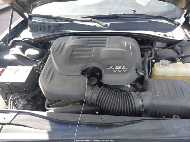 43595198 :رقم المزاد ، 2C3CCAEG4EH328660 vin ، 2014 Chrysler 300c مزاد بيع