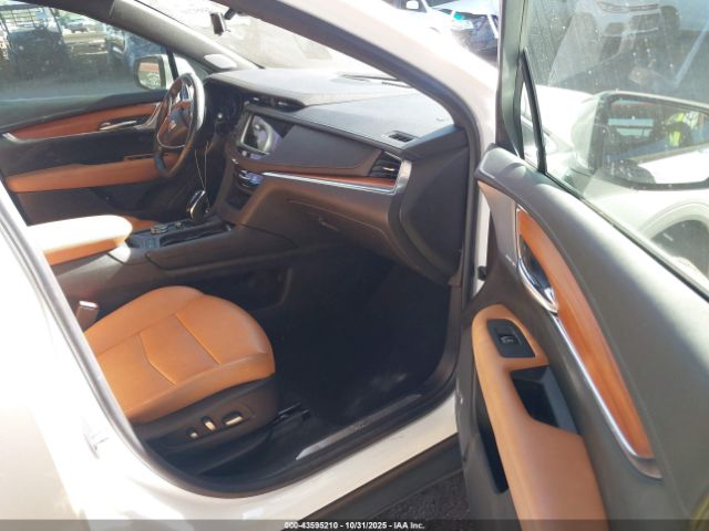 2021 CADILLAC XT5 1GYKNCRS2MZ155063 Photo 4