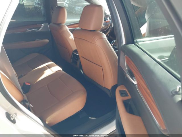 2021 CADILLAC XT5 1GYKNCRS2MZ155063 Photo 7