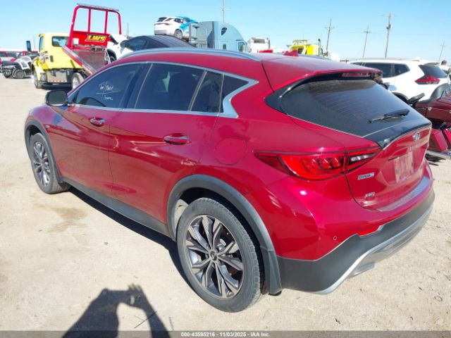 2017 INFINITI QX30 SJKCH5CR4HA025807 Photo 2