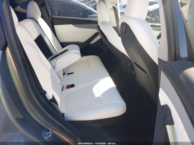 2026 TESLA MODEL Y 7SAYGDEE6TA490718 Photo 7