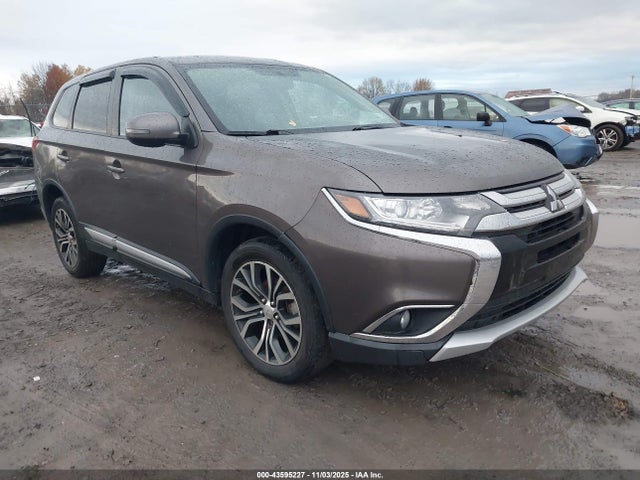 2016 MITSUBISHI OUTLANDER JA4AZ3A3XGZ017392 Photo 0