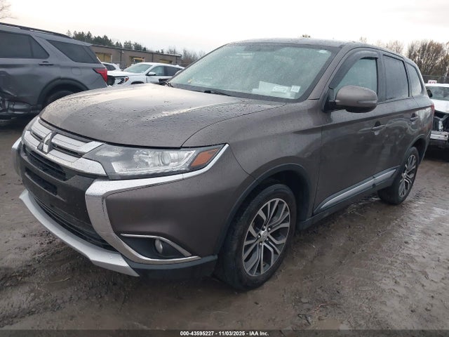 2016 MITSUBISHI OUTLANDER JA4AZ3A3XGZ017392 Photo 1