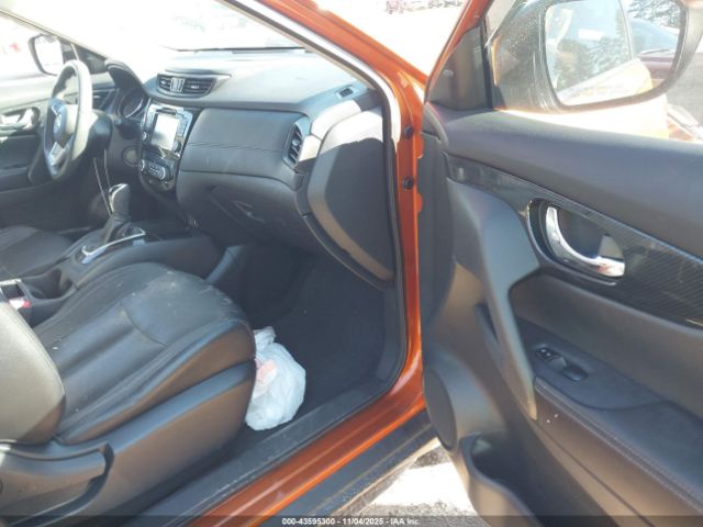 2017 NISSAN ROGUE 5N1AT2MTXHC846329 Photo 4