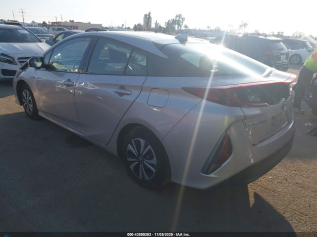 2017 TOYOTA PRIUS PRIME JTDKARFP3H3027184 Photo 2