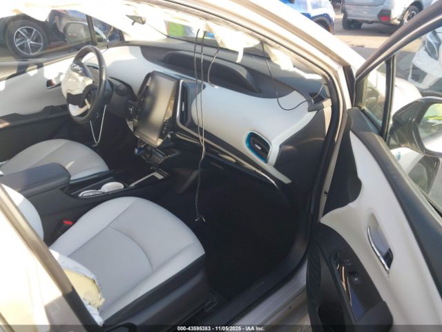 2017 TOYOTA PRIUS PRIME JTDKARFP3H3027184 Photo 4