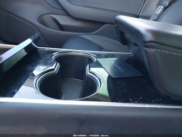 2019 TESLA MODEL 3 5YJ3E1EB6KF390184 Photo 10