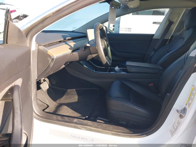 2019 TESLA MODEL 3 5YJ3E1EB6KF390184 Photo 4