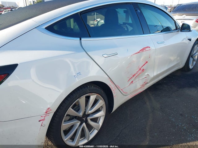 2019 TESLA MODEL 3 5YJ3E1EB6KF390184 Photo 5