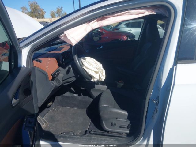 2021 VOLKSWAGEN ID.4 WVGKMPE2XMP060604 Photo 4