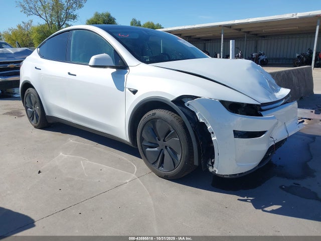 2026 TESLA MODEL Y 7SAYGDEE8TA390720 Photo 0