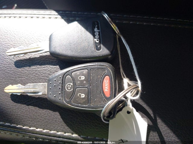 2016 Jeep Compass Latitude მანქანა იყიდება აუქციონზე, vin: 1C4NJCEAXGD536186, აუქციონის ნომერი: 43595569