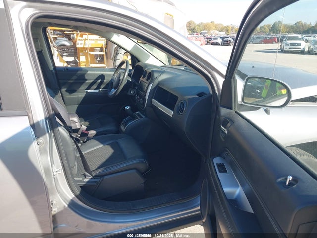 2016 Jeep Compass Latitude მანქანა იყიდება აუქციონზე, vin: 1C4NJCEAXGD536186, აუქციონის ნომერი: 43595569