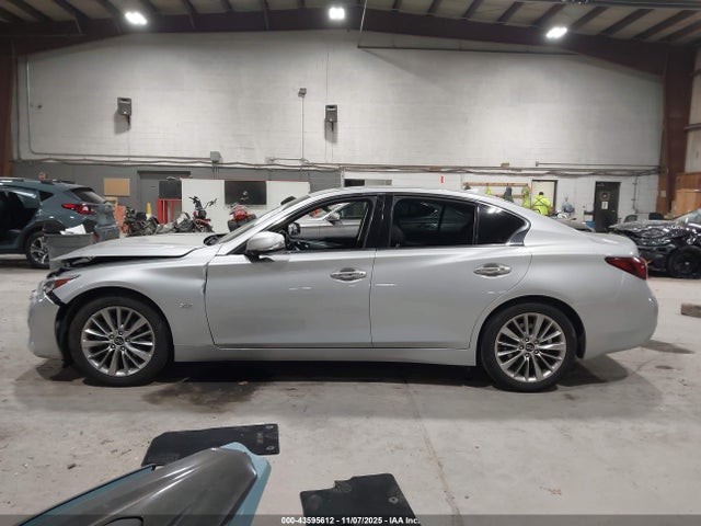 43595612 :رقم المزاد ، JN1EV7AP8LM207957 vin ، 2020 Infiniti Q50 Luxe مزاد بيع