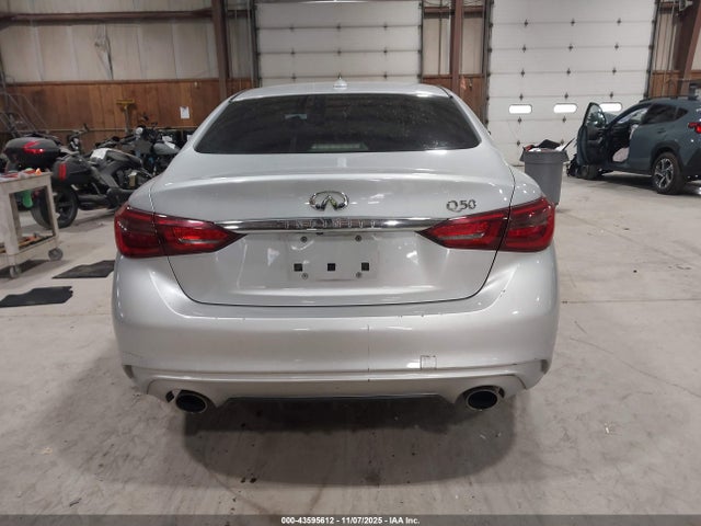 43595612 :رقم المزاد ، JN1EV7AP8LM207957 vin ، 2020 Infiniti Q50 Luxe مزاد بيع