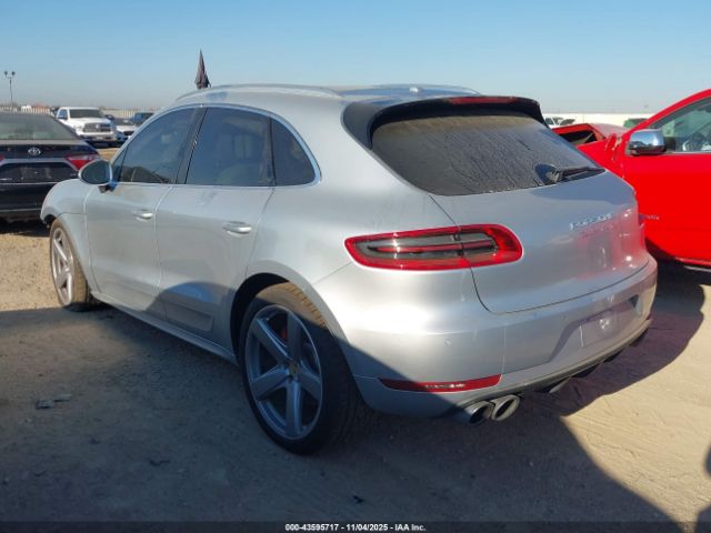 2017 PORSCHE MACAN WP1AF2A51HLB61961 Photo 2