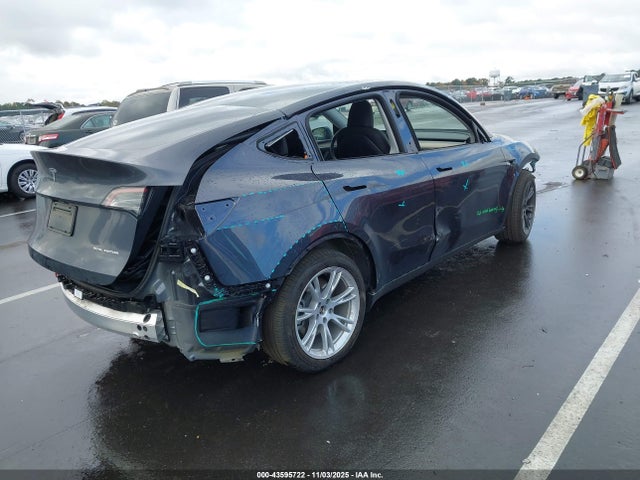 2025 TESLA MODEL Y 7SAYGDEE4SA358183 Photo 3