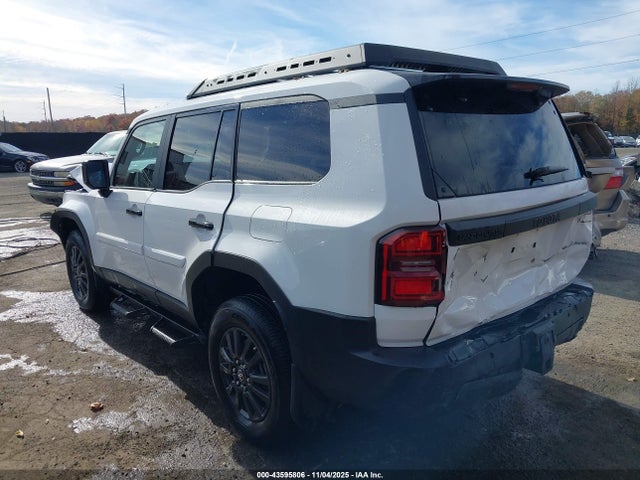 2024 TOYOTA LAND CRUISER JTEABFAJ1RK018593 Photo 2