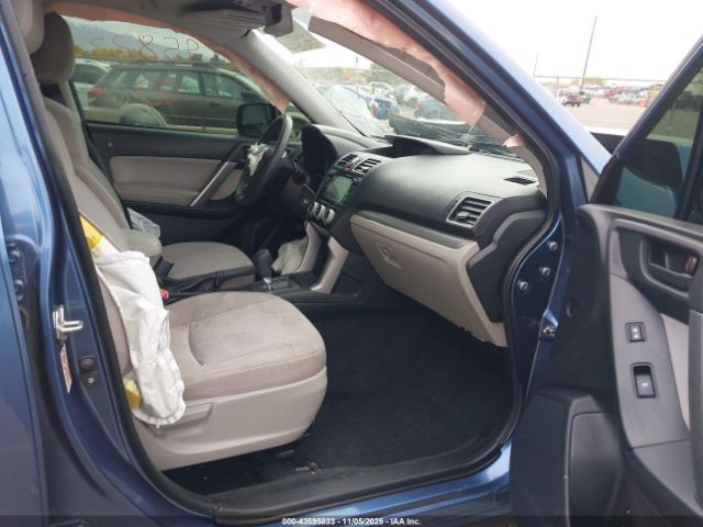 2016 SUBARU FORESTER JF2SJADC1GH483981 Photo 4