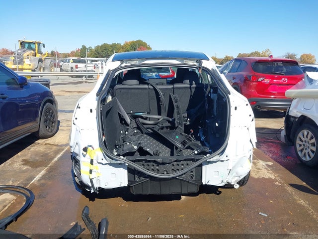 2024 TESLA MODEL Y 7SAYGDED1RA321710 Photo 5