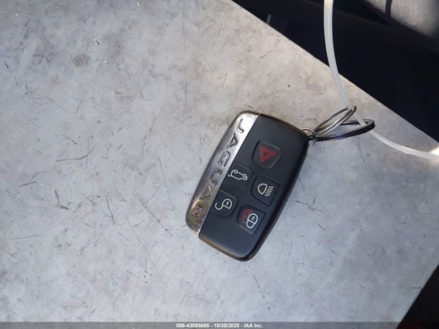 2018 JAGUAR F-PACE SADCL2FN1JA261723 Photo 10