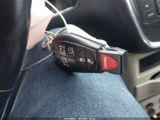 2014 CHRYSLER TOWN & COUNTRY 2C4RC1BG8ER183465 Photo 10