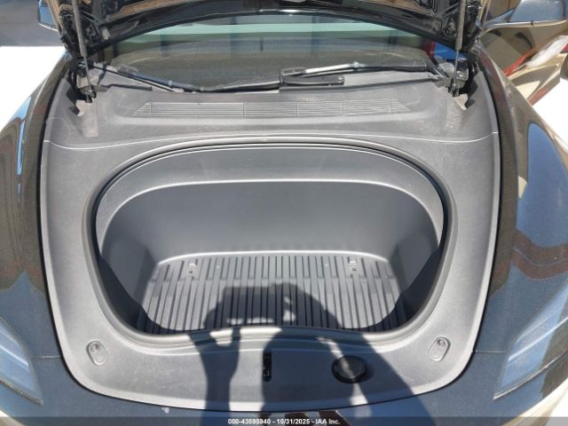2025 TESLA MODEL 3 5YJ3E1EBXSF940258 Photo 9