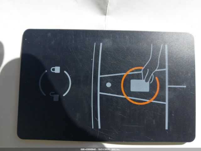 2025 TESLA MODEL 3 5YJ3E1EBXSF940258 Photo 10