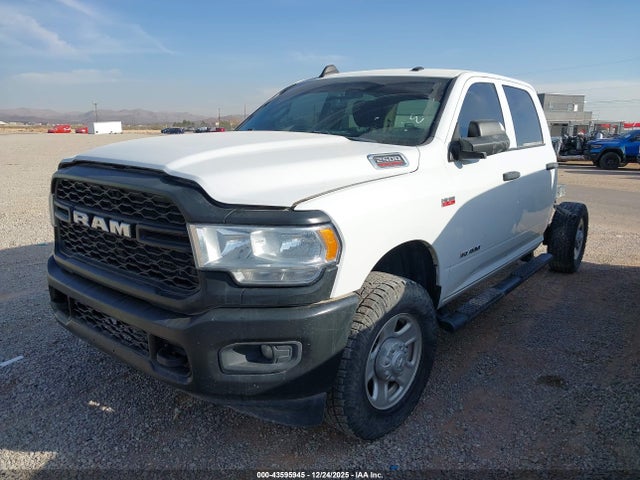 43595945 :رقم المزاد ، 3C7WR5HJ7LG118365 vin ، 2020 Ram 2500 Tradesman  4x4 8' Box مزاد بيع