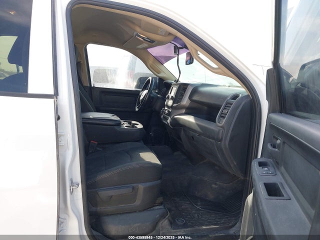 43595945 :رقم المزاد ، 3C7WR5HJ7LG118365 vin ، 2020 Ram 2500 Tradesman  4x4 8' Box مزاد بيع
