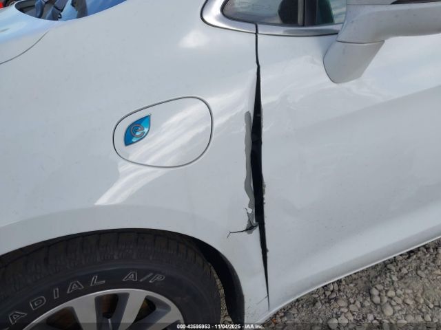 2022 CHRYSLER PACIFICA HYBRID 2C4RC1L7XNR122648 Photo 5