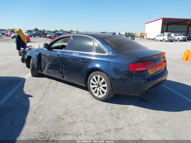 2011 AUDI A4 WAUFFAFL8BN025683 Photo 2