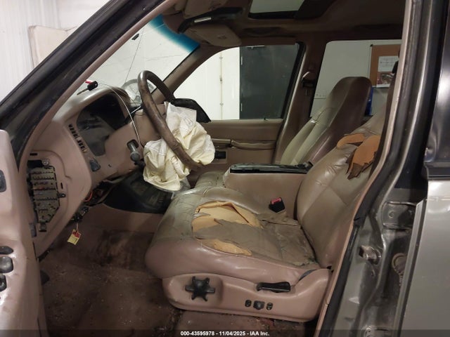 2000 FORD EXPLORER 1FMZU64P8YZA58382 Photo 4