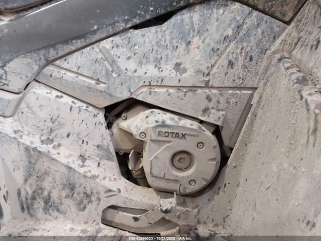 2019 CAN-AM OUTLANDER MAX 3JBLPAU45KJ000673 Photo 7