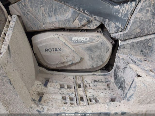 2019 CAN-AM OUTLANDER MAX 3JBLPAU45KJ000673 Photo 8