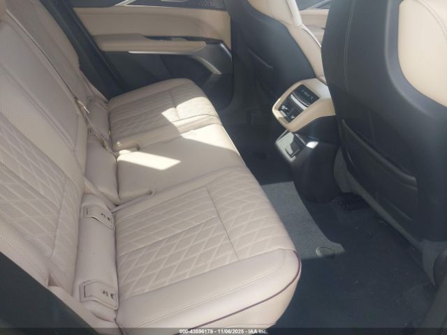 2024 CADILLAC LYRIQ 1GYKPWRLXRZ129497 Photo 7