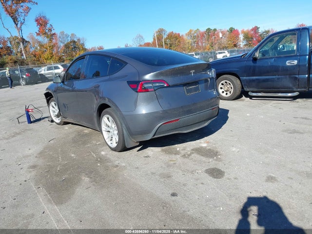 2023 TESLA MODEL Y 7SAYGDEE7PA147213 Photo 2