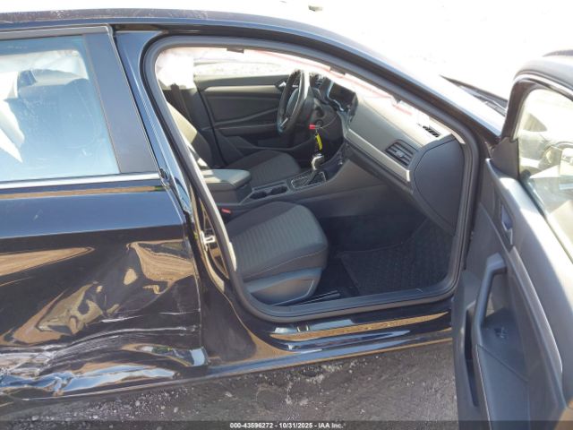 2023 VOLKSWAGEN JETTA 3VW5M7BU5PM061805 Photo 4