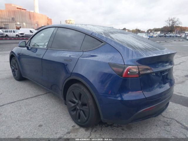 2021 TESLA MODEL Y 5YJYGDEE2MF298956 Photo 2