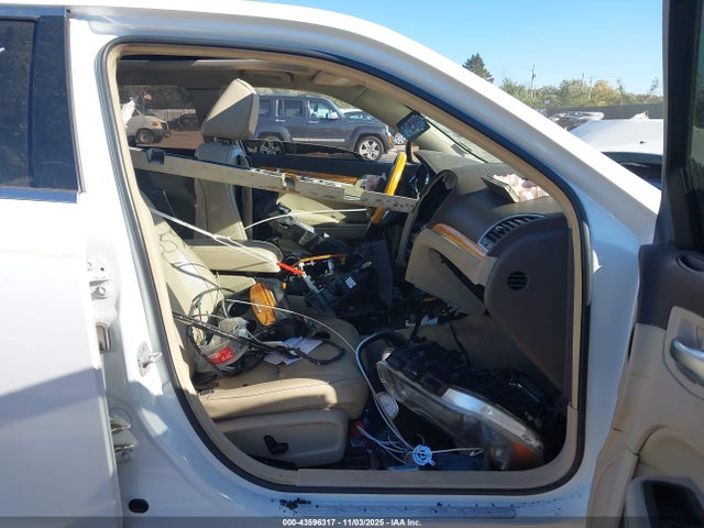 2013 CHRYSLER 300C 2C3CCAEG8DH532666 Photo 4