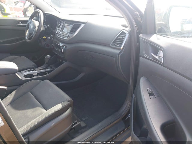 2016 Hyundai Tucson Se მანქანა იყიდება აუქციონზე, vin: KM8J23A46GU231453, აუქციონის ნომერი: 43596361