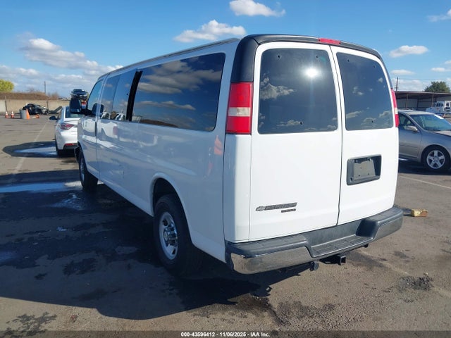 2013 CHEVROLET EXPRESS 3500 1GAZG1FGXD1128574 Photo 2