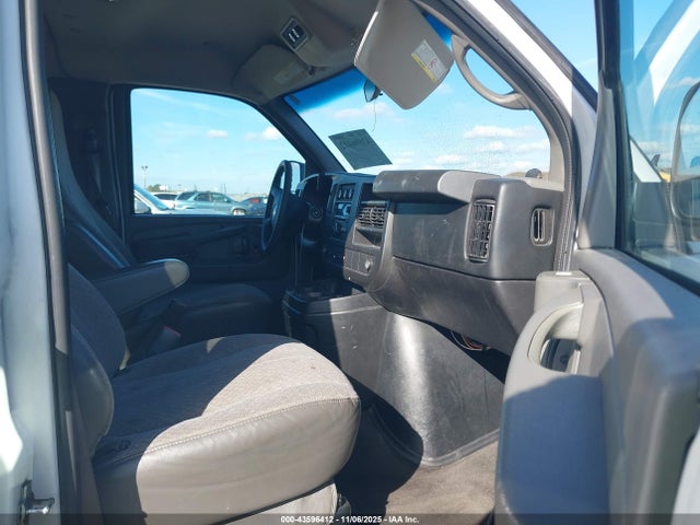 2013 CHEVROLET EXPRESS 3500 1GAZG1FGXD1128574 Photo 4