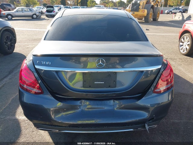Mercedes-Benz C 300 2016 55SWF4JB2GU154736 Image 16