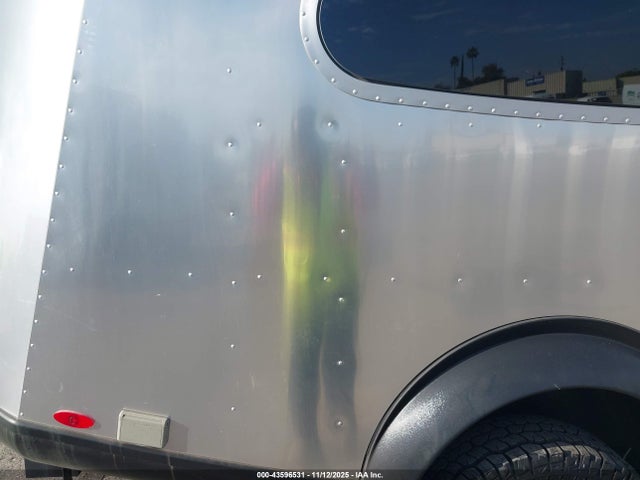 43596531 :رقم المزاد ، 1SMG4DC18KJ204442 vin ، 2019 Airstream Basecamp X مزاد بيع