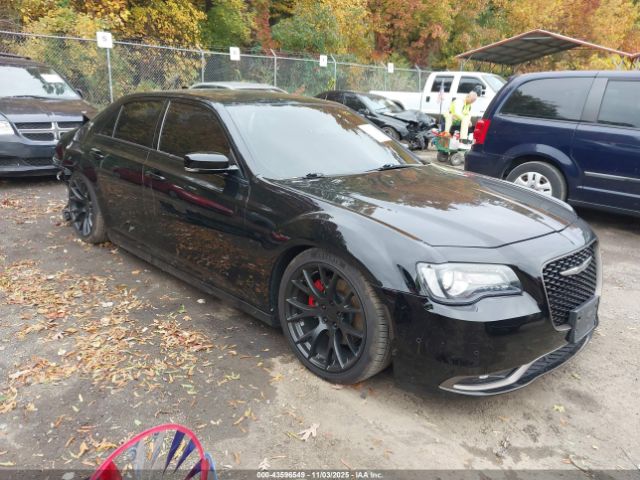 2016 CHRYSLER 300 2C3CCABT2GH269421