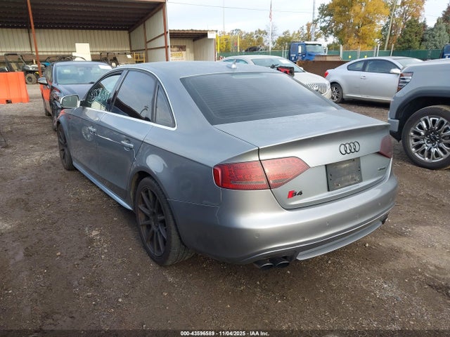 2010 AUDI S4 WAUDGAFL1AA038317 Photo 2