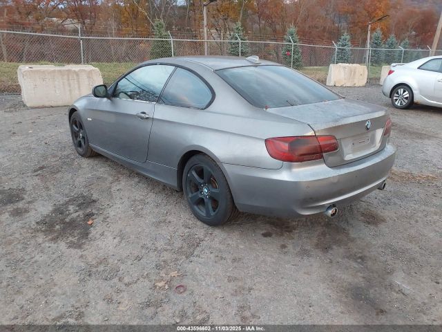 2011 BMW 335I WBAKF9C5XBE619808 Photo 2