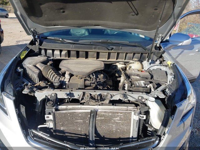 2017 CADILLAC XT5 1GYKNDRS1HZ243193 Photo 9